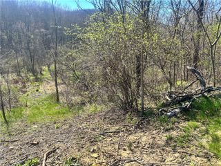 283 Mcclain Rd, Chippewa Twp, PA 15010