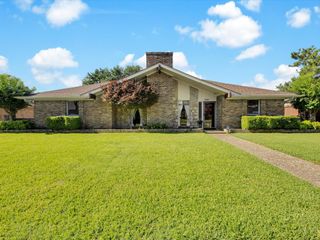 636 Wentworth Drive, Richardson, TX 75081