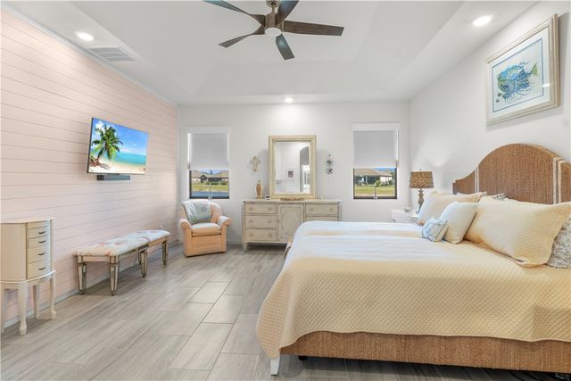 80 56th Court, Vero Beach, FL 32968