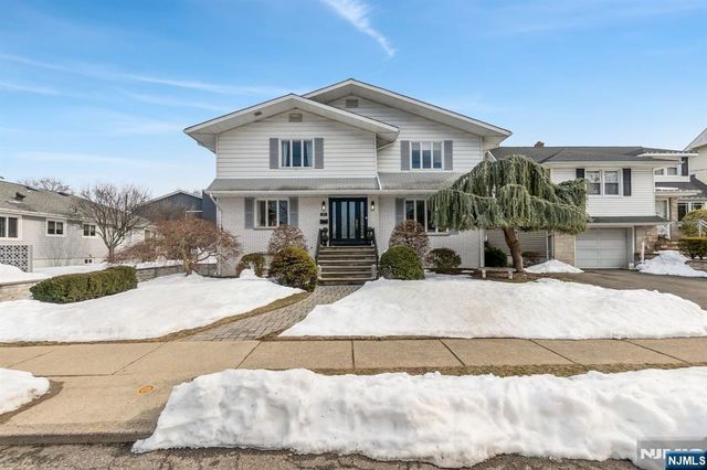 212 Burton Avenue, Hasbrouck Heights, NJ 07604