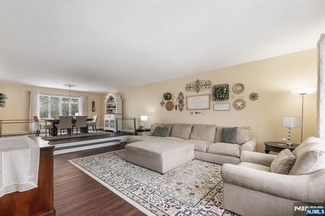 212 Burton Avenue, Hasbrouck Heights, NJ 07604