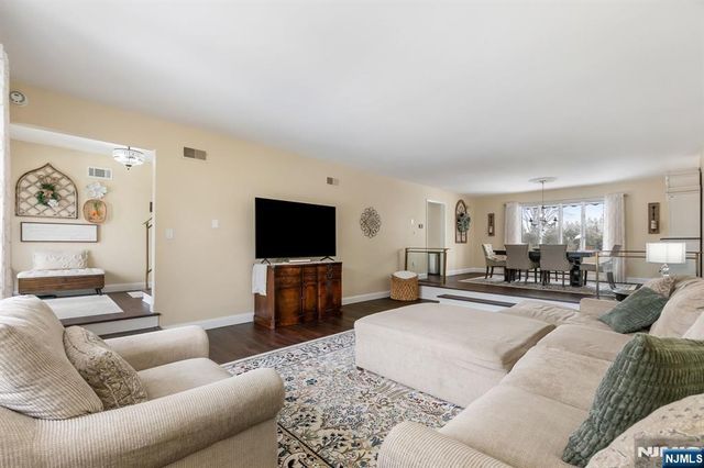 212 Burton Avenue, Hasbrouck Heights, NJ 07604