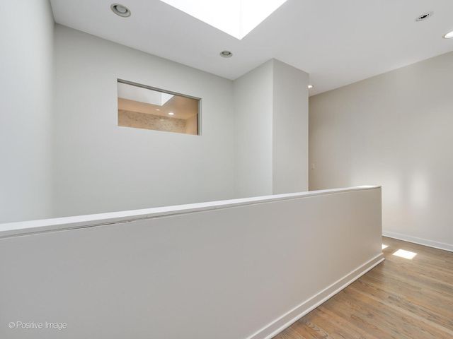 24 N May Street 333, Chicago, IL 60607