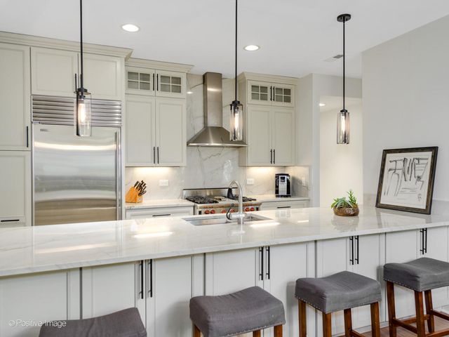 24 N May Street 333, Chicago, IL 60607