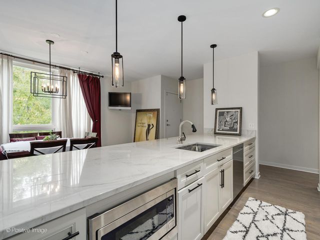 24 N May Street 333, Chicago, IL 60607