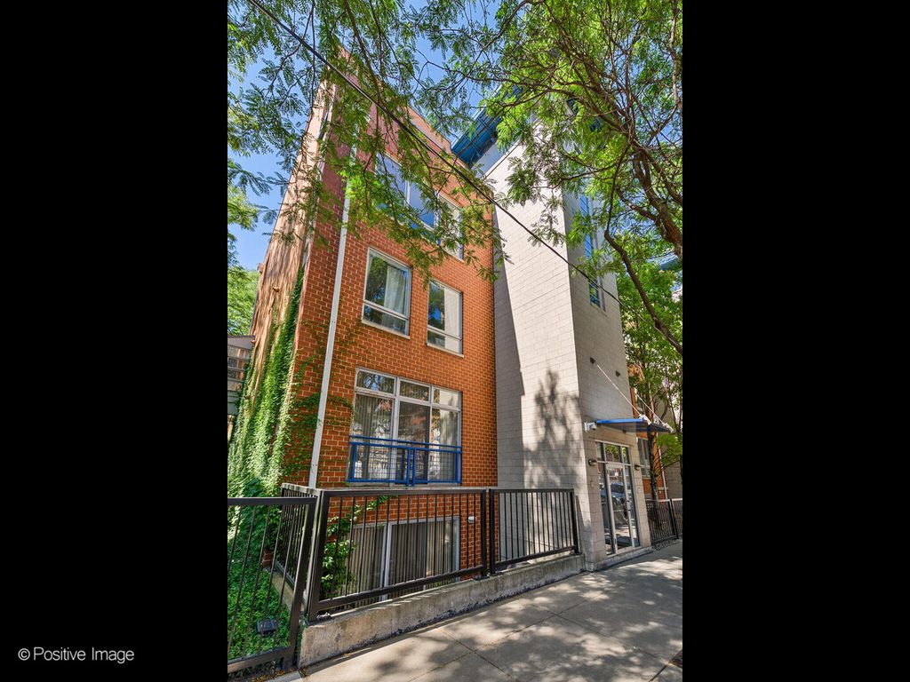 24 N May Street 333, Chicago, IL 60607