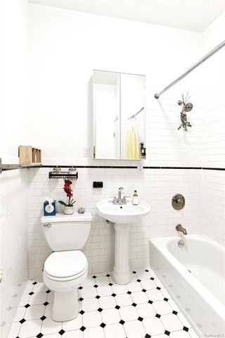 246 W 132nd Street, New York (manhattan), NY 10027