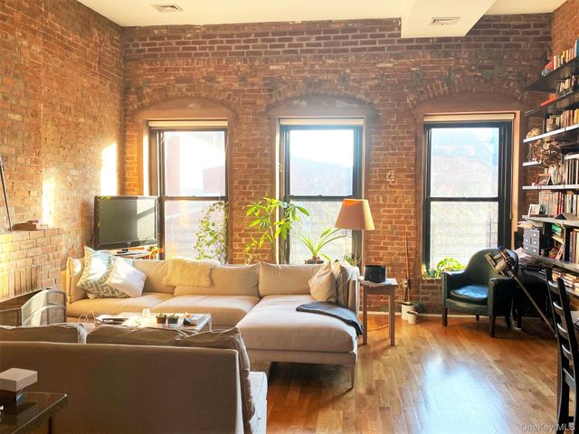 246 W 132nd Street, New York (manhattan), NY 10027