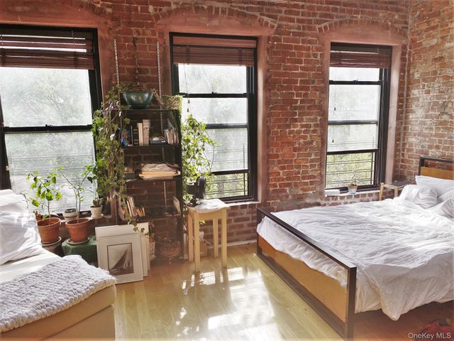 246 W 132nd Street, New York (manhattan), NY 10027