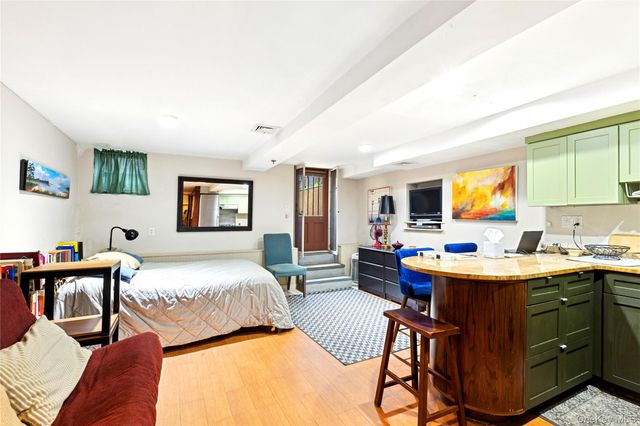 246 W 132nd Street, New York (manhattan), NY 10027