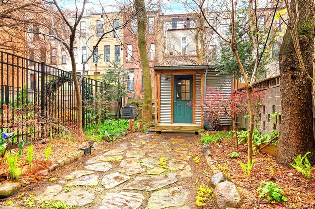 246 W 132nd Street, New York (manhattan), NY 10027