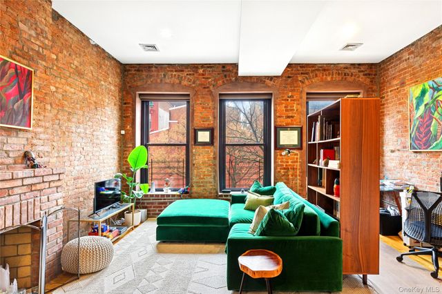 246 W 132nd Street, New York (manhattan), NY 10027