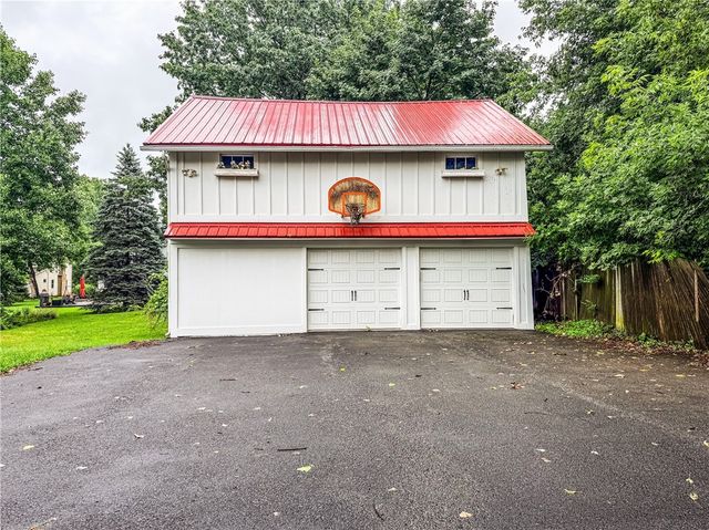 263 Maple Avenue, Victor, NY 14564