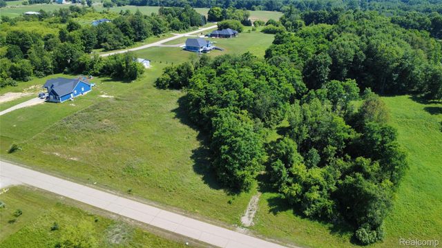 11 Lauren Lane, Dryden Township, MI 48428