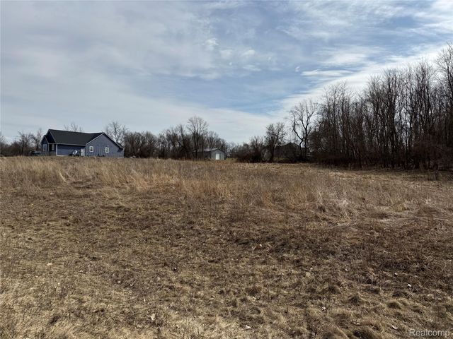 11 Lauren Lane, Dryden Township, MI 48428