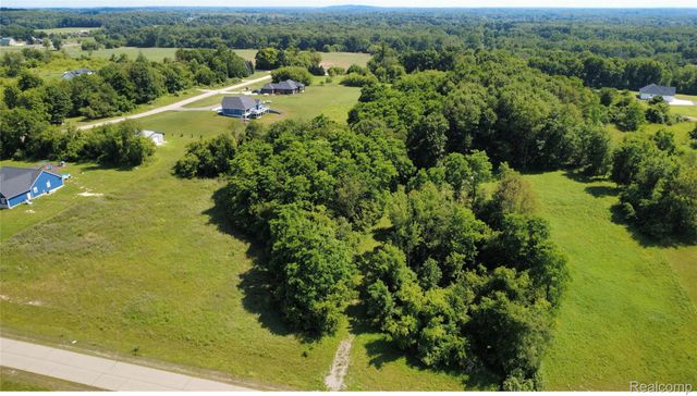 11 Lauren Lane, Dryden Township, MI 48428