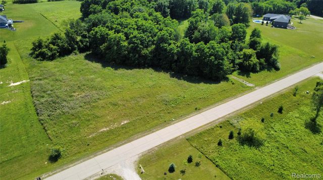 11 Lauren Lane, Dryden Township, MI 48428