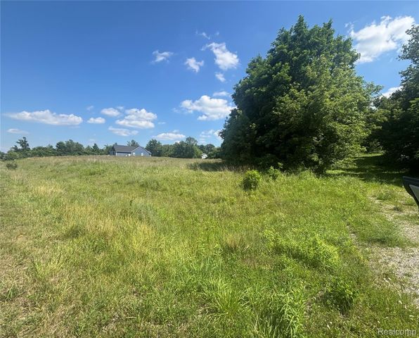 11 Lauren Lane, Dryden Township, MI 48428