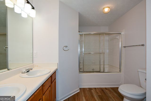 5460 Hampton Court, College Park, GA 30349