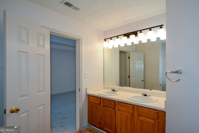5460 Hampton Court, College Park, GA 30349