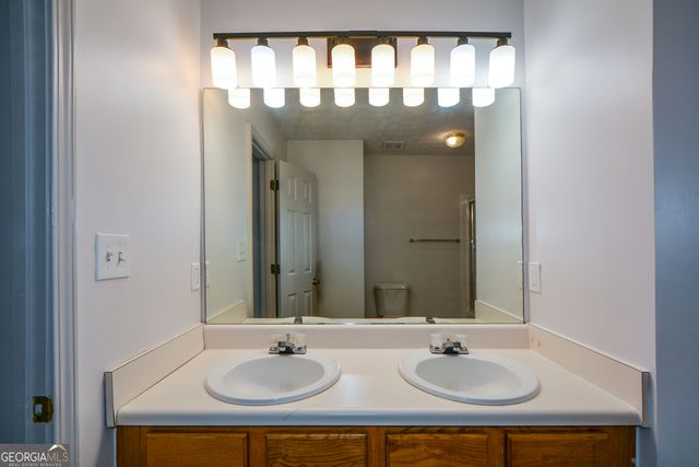 5460 Hampton Court, College Park, GA 30349