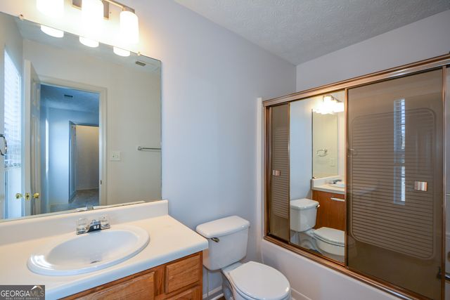 5460 Hampton Court, College Park, GA 30349