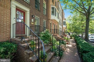 4613 MACARTHUR BLVD NW #A, Washington, DC 20007