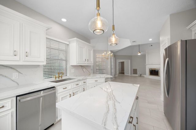 4747 Lake Village Drive, Fulshear, TX 77441