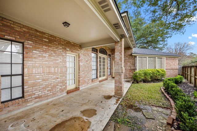 4747 Lake Village Drive, Fulshear, TX 77441