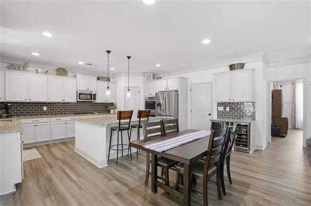 1025 Flagstone Way, Acworth, GA 30101