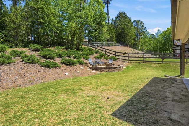 1025 Flagstone Way, Acworth, GA 30101