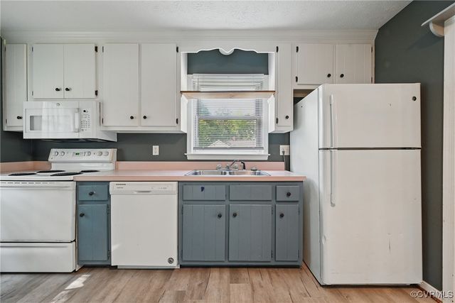 16 Sandston Ave, Sandston, VA 23150