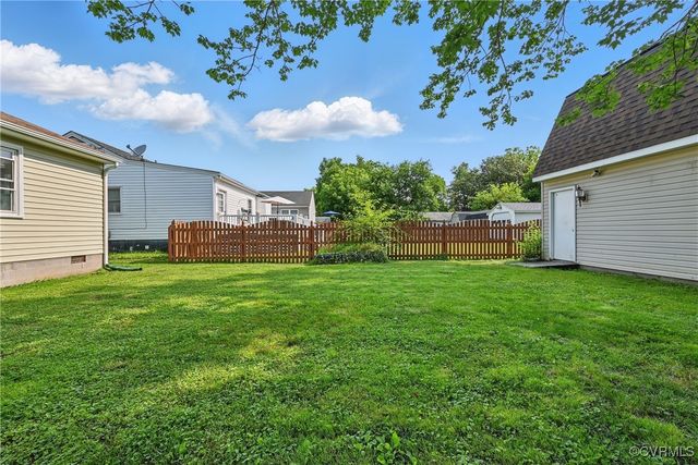16 Sandston Ave, Sandston, VA 23150