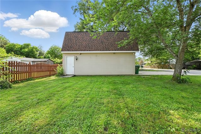 16 Sandston Ave, Sandston, VA 23150