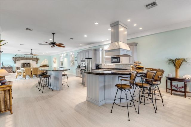 708 OCEAN AVENUE, New Smyrna Beach, FL 32169