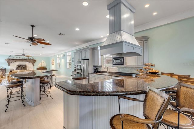 708 OCEAN AVENUE, New Smyrna Beach, FL 32169