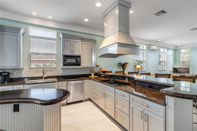 708 OCEAN AVENUE, New Smyrna Beach, FL 32169