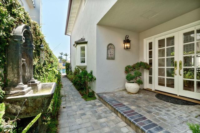 2141 Napoli Drive, Oxnard, CA 93035