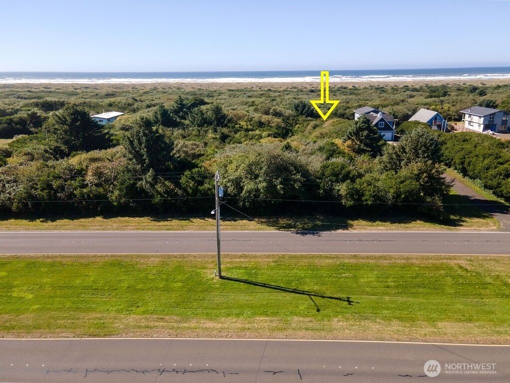 557 Ocean Shores Boulevard NW, Ocean Shores, WA 98569
