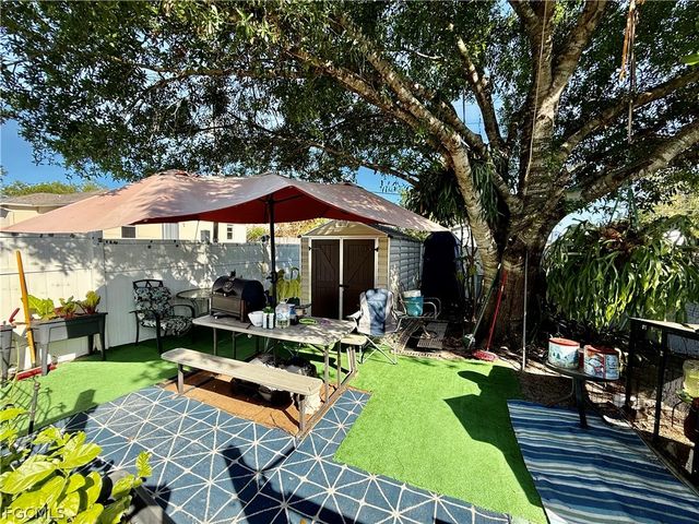 2253 8th CT, Lehigh Acres, FL 33936