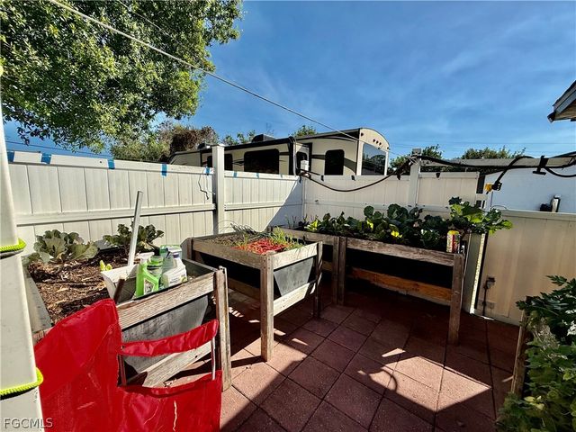 2253 8th CT, Lehigh Acres, FL 33936