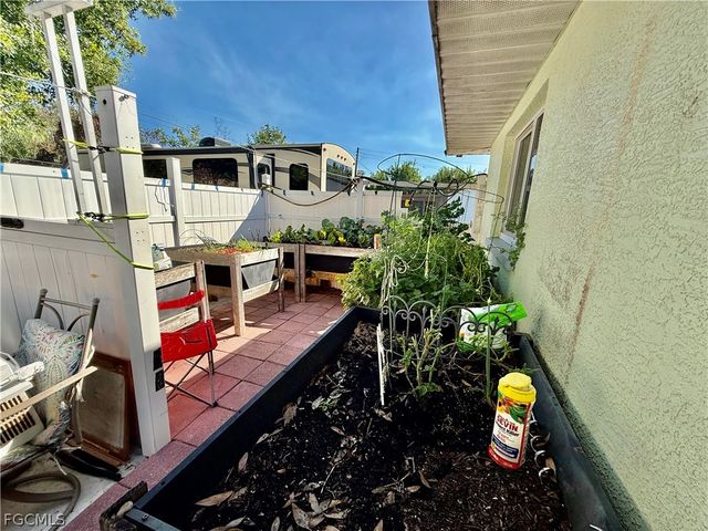 2253 8th CT, Lehigh Acres, FL 33936