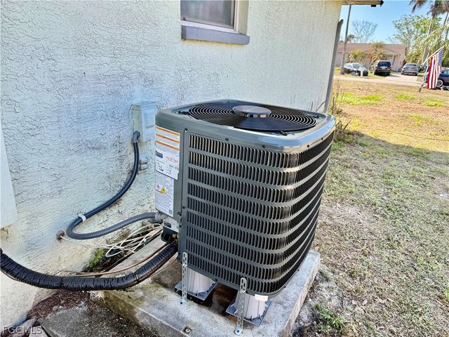 2253 8th CT, Lehigh Acres, FL 33936