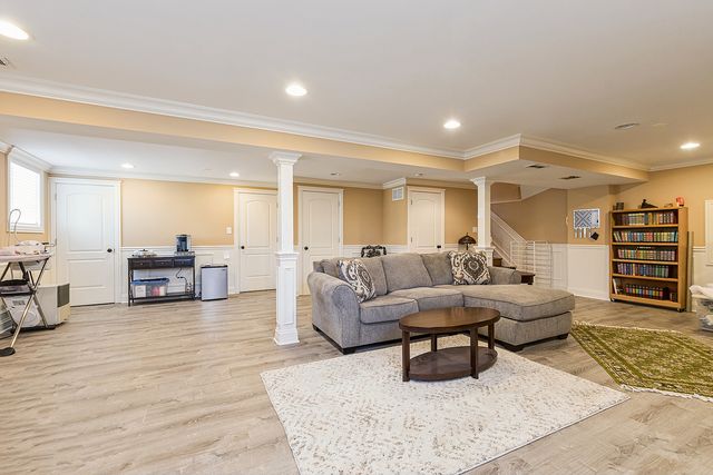 16421 Lee Avenue, Orland Park, IL 60467