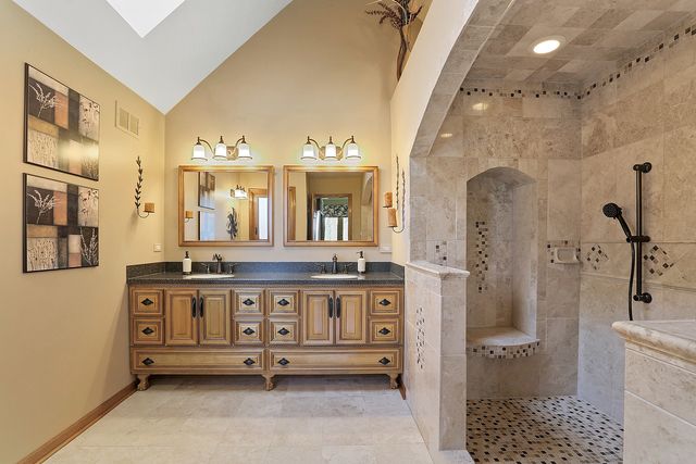 16421 Lee Avenue, Orland Park, IL 60467