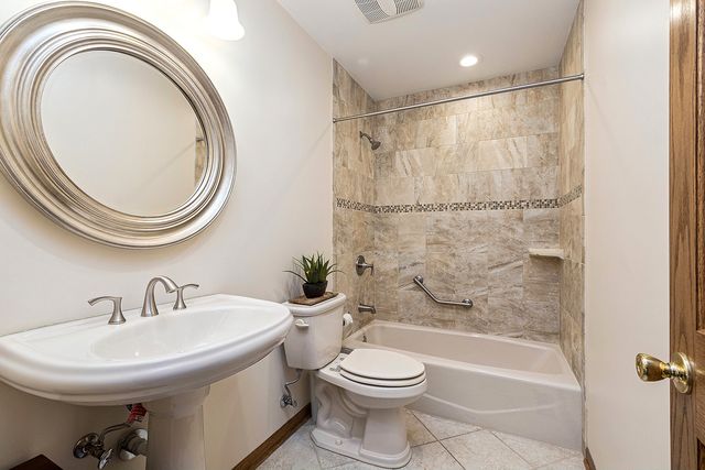 16421 Lee Avenue, Orland Park, IL 60467