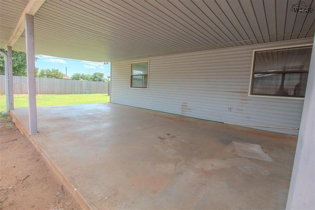 123 WESTVIEW LANE, Iowa Park, TX 76367