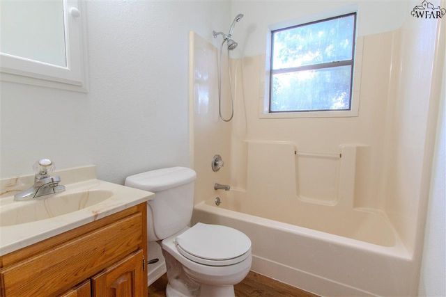 123 WESTVIEW LANE, Iowa Park, TX 76367