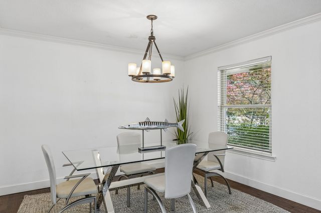 8709 Labron Avenue, Dallas, TX 75209