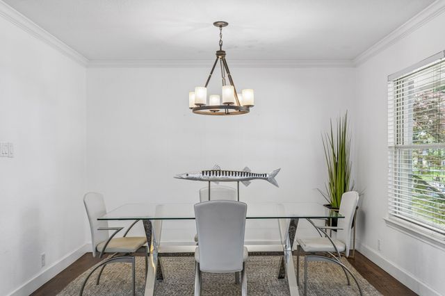 8709 Labron Avenue, Dallas, TX 75209